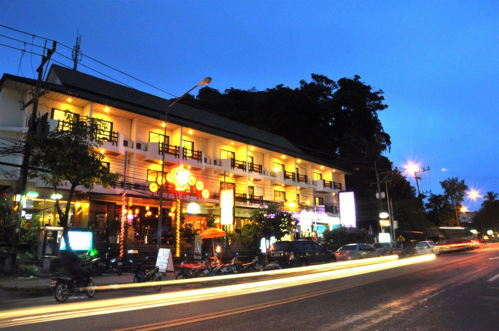 OYO 385 Aonang President Hotel Ao Nang Buitenkant foto