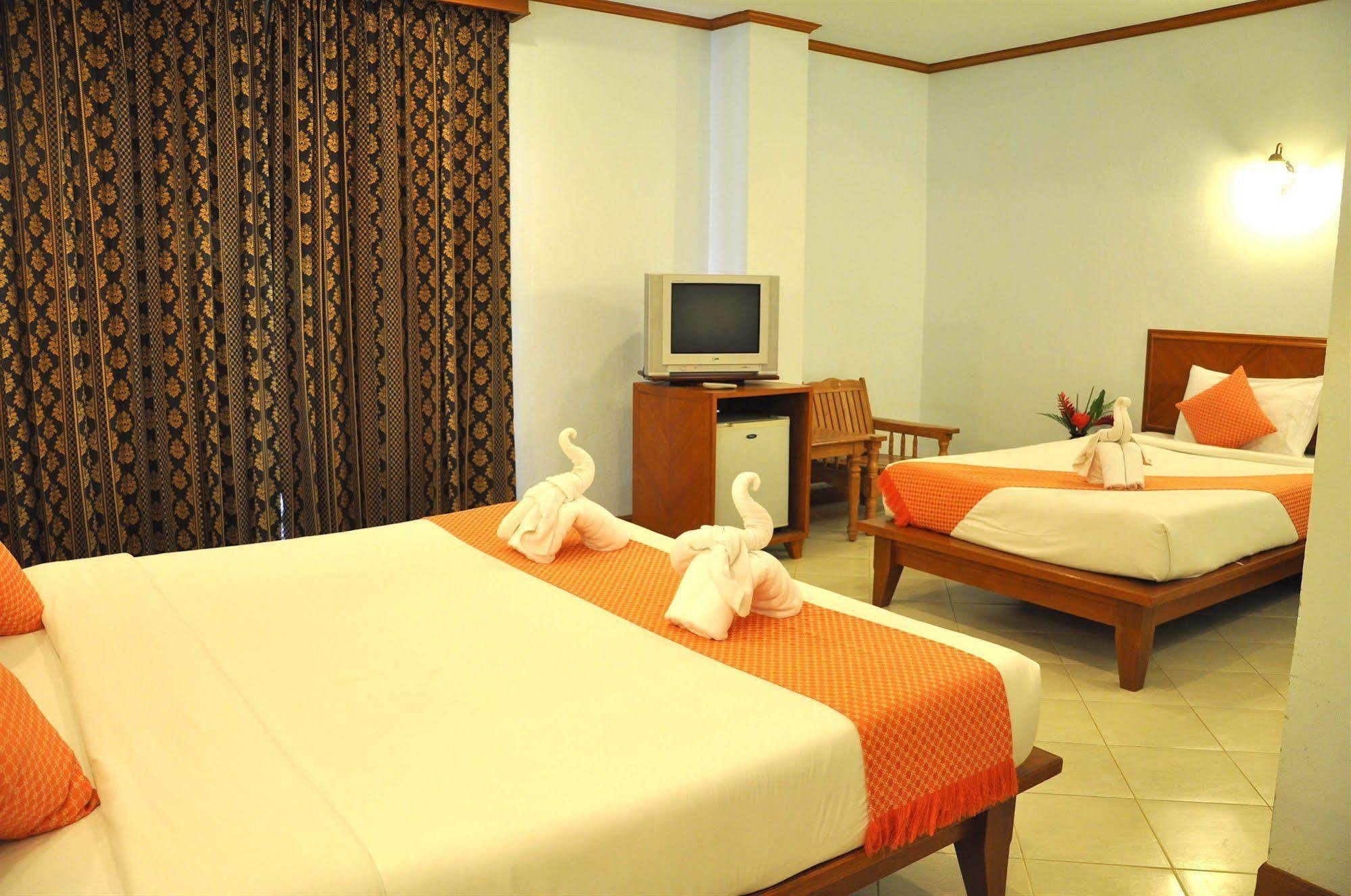 OYO 385 Aonang President Hotel Ao Nang Buitenkant foto